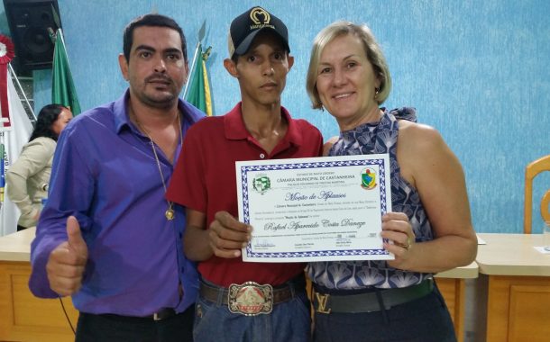 Jovem atleta castanheirense recebe reconhecimento público.