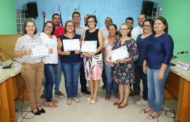 Câmara homenageia educadoras.