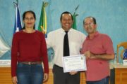 Plenário destaca homenagem à servidor público.