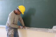 Lourival intercede por reforma na Escola Municipal Castanheira