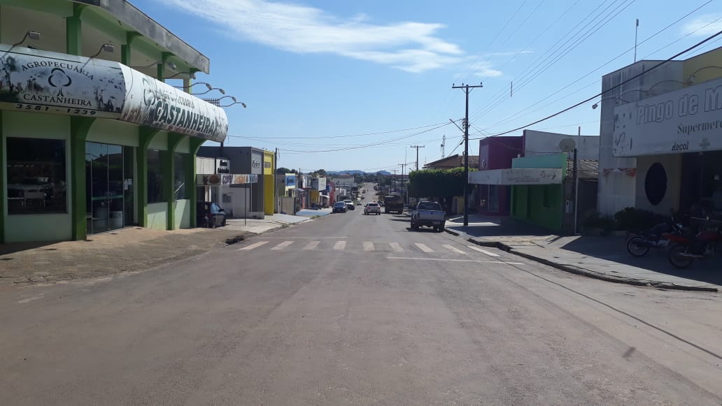 Marquinhos da Educação solicita limpeza em ruas da cidade