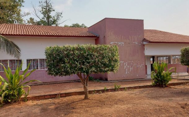 Lourival intercede por reformas na Casa de Apoio