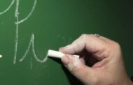 Piso salarial dos professores é tema de indicação no Legislativo Castanheirense