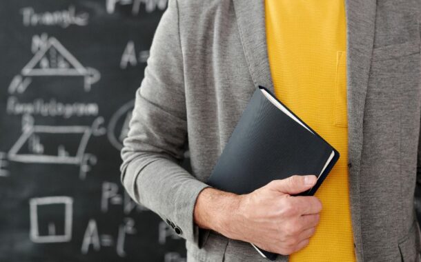 Câmara aprova gratificação por desempenho para professores do 2º e 5º ano da Rede Municipal de Castanheira